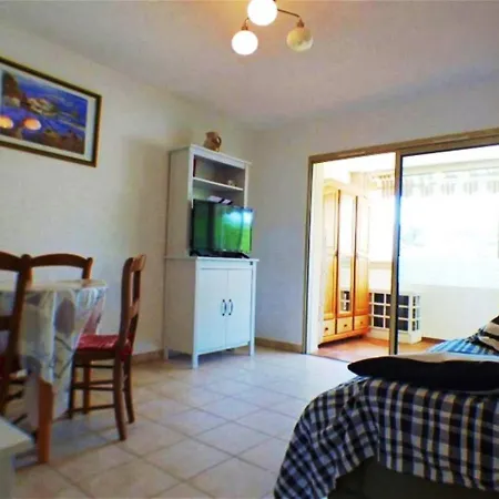 Provence Et Piscine 아파트
